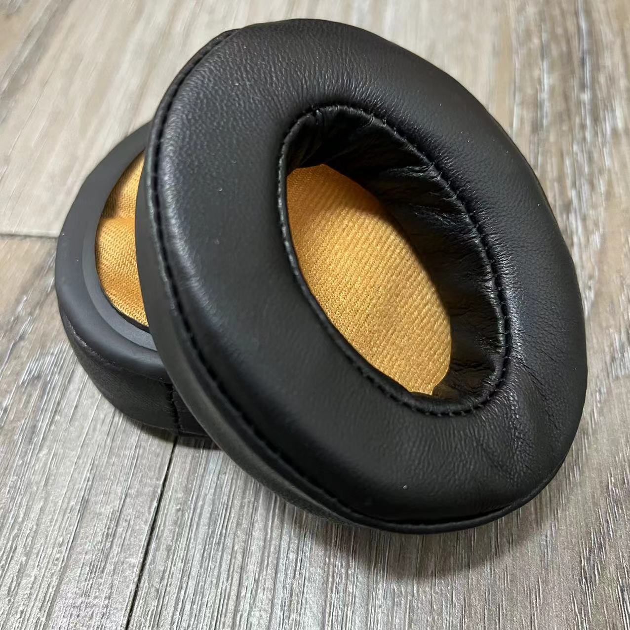 Genuine Sheepskin Leather Ear  - Sennheiser Headphone Momentum 4 ulasan dan harga